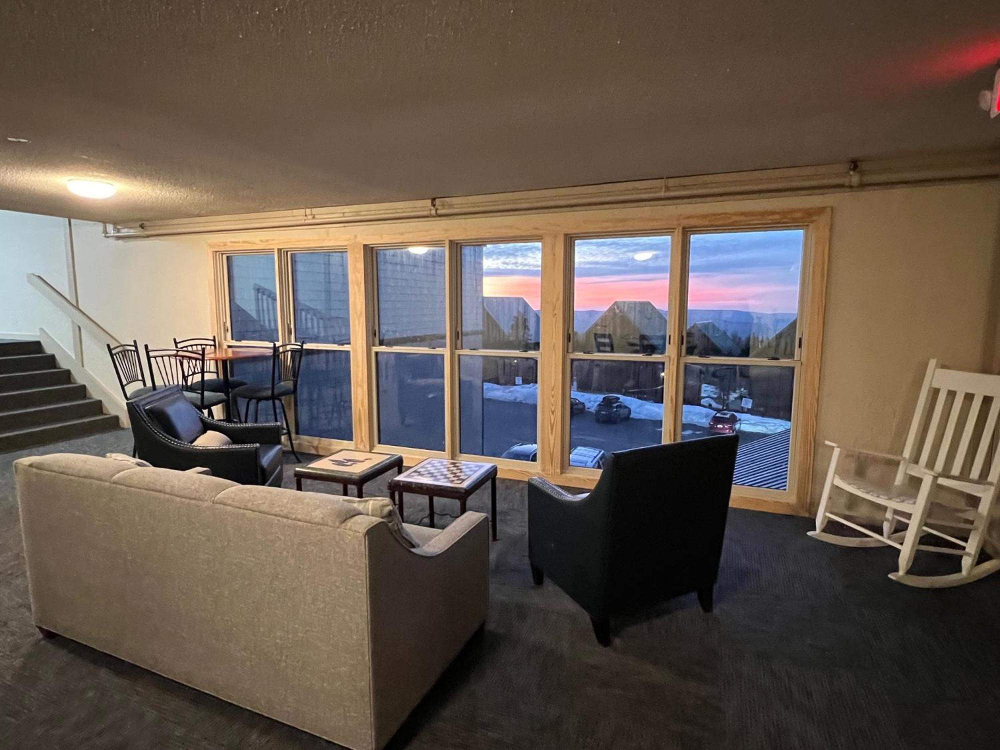 Snowcrest Condo Walking Distance To Slopes Snowshoe Exterior photo